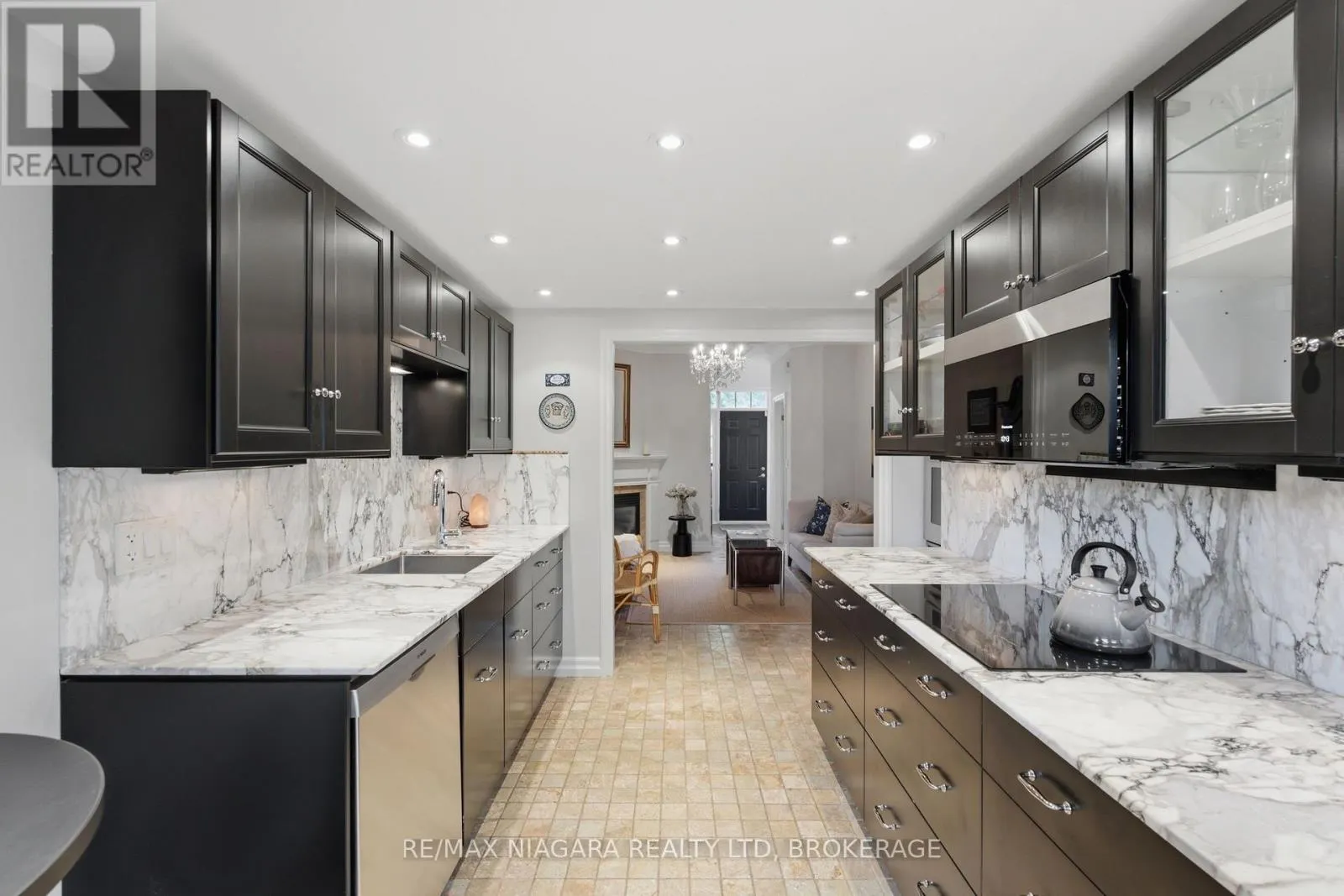 25 BALMORAL DRIVE