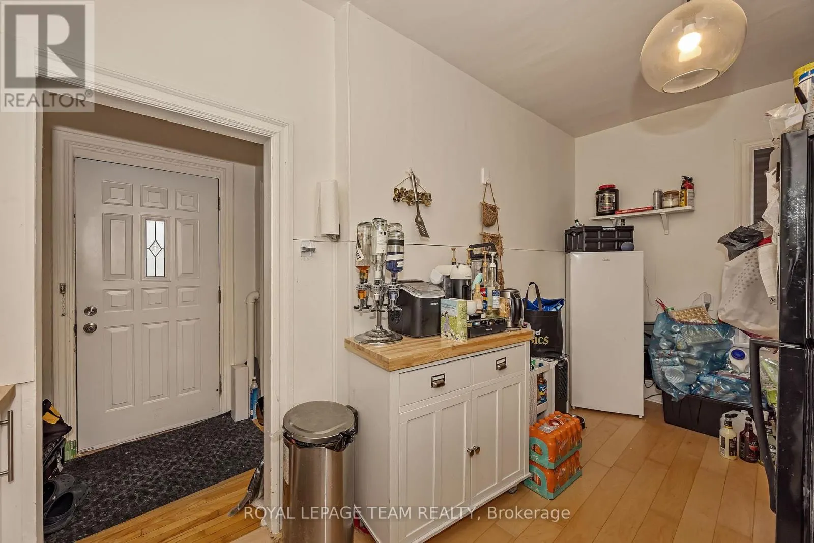 11 SHERBROOKE AVENUE