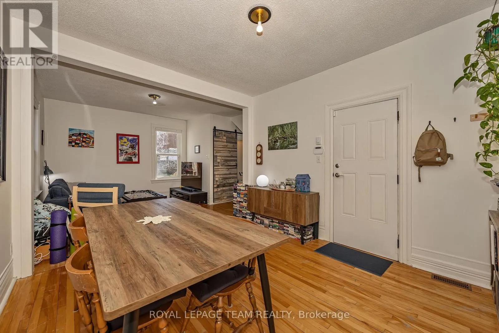 11 SHERBROOKE AVENUE