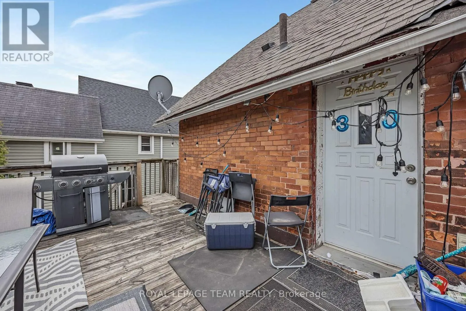 11 SHERBROOKE AVENUE