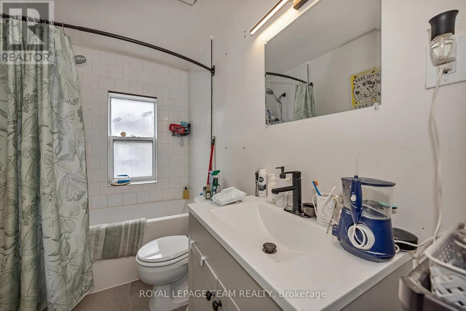 11 SHERBROOKE AVENUE