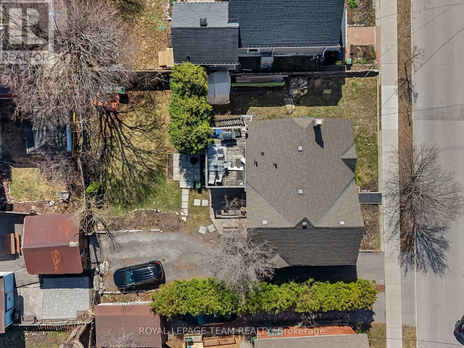11 SHERBROOKE AVENUE