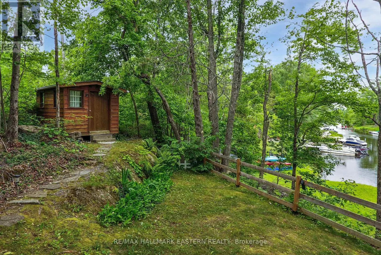 2335 LAKESIDE ROAD