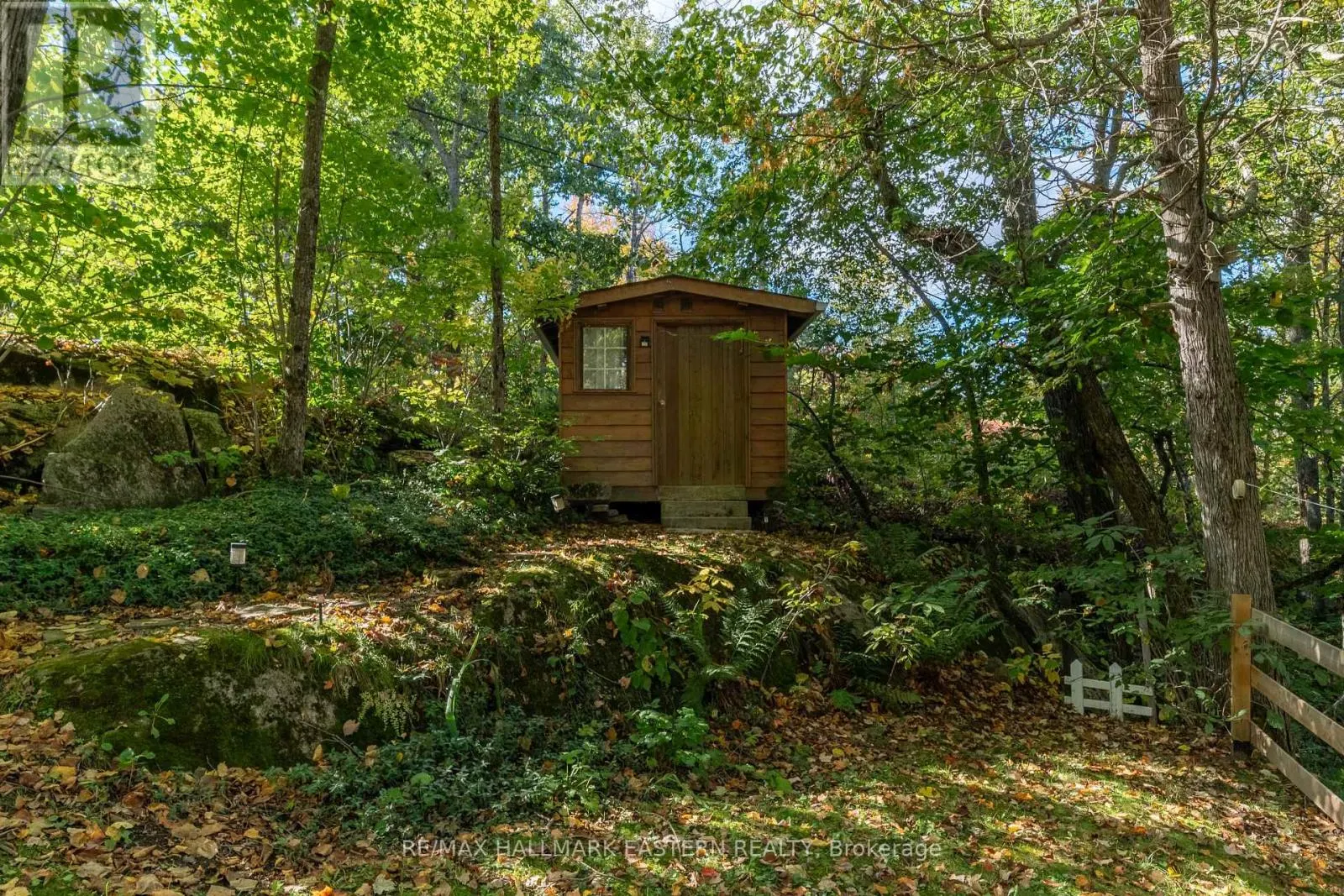 2335 LAKESIDE ROAD