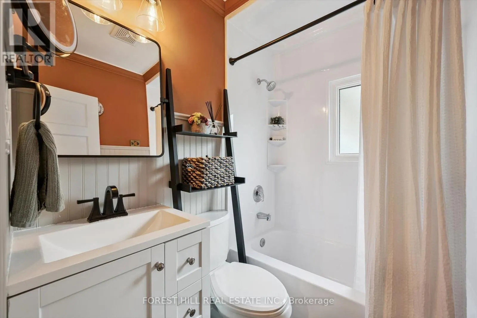 22 SLEEMAN AVENUE
