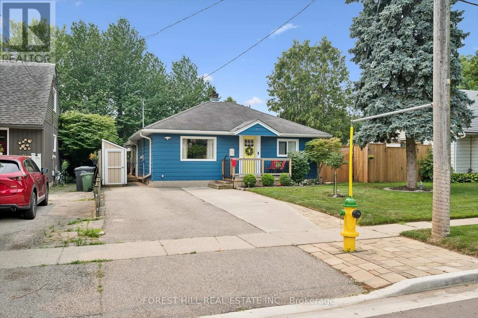 22 SLEEMAN AVENUE
