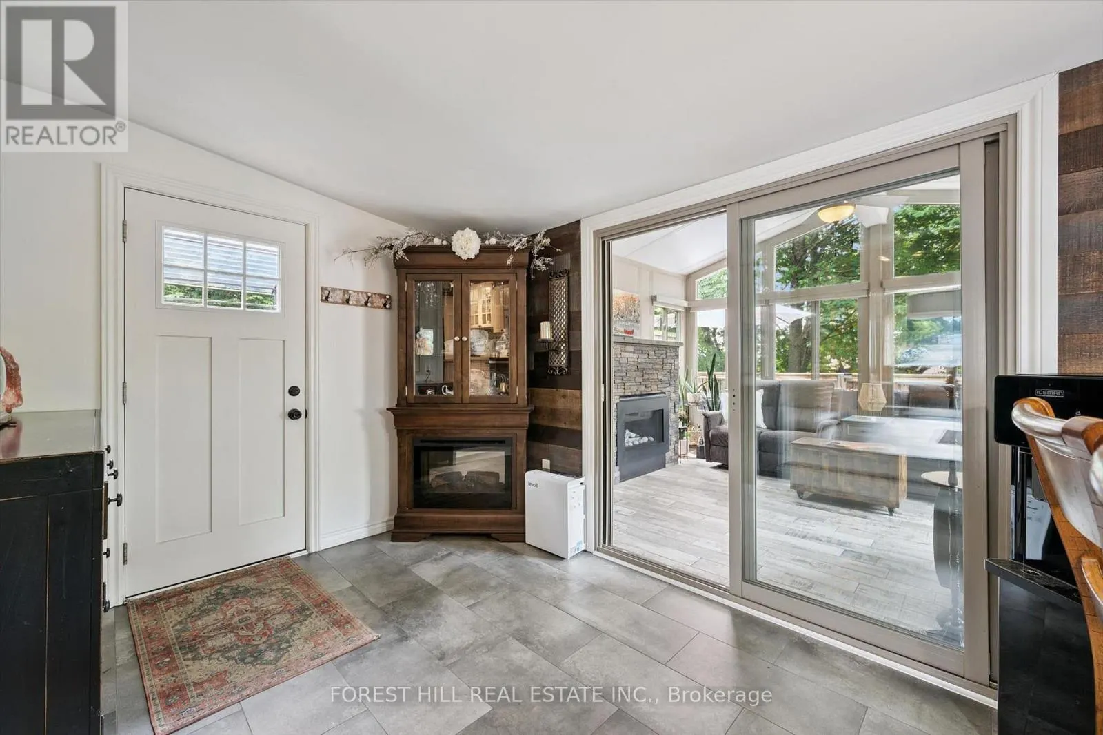 22 SLEEMAN AVENUE