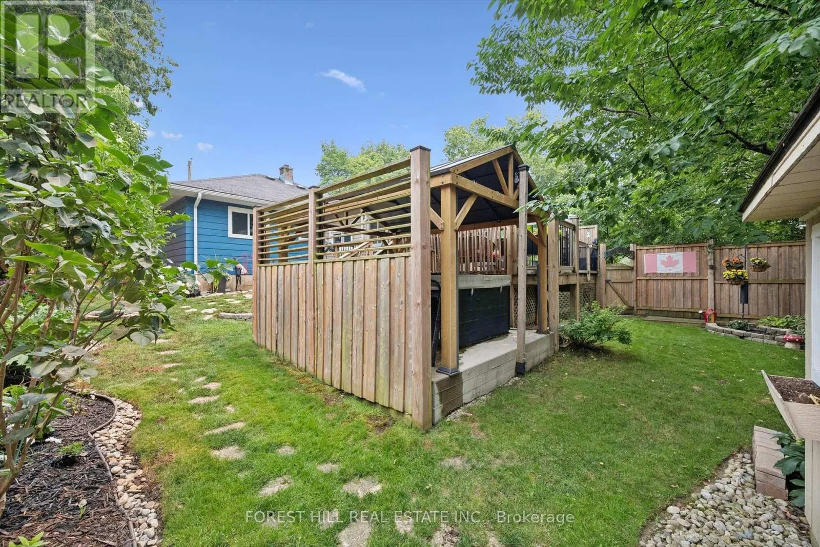 22 SLEEMAN AVENUE