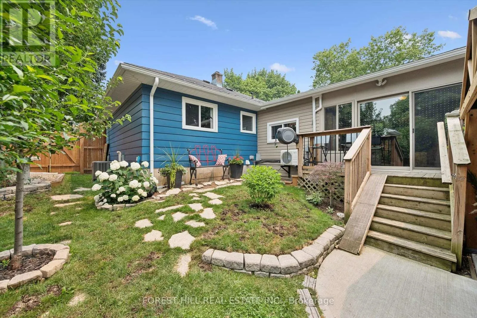 22 SLEEMAN AVENUE