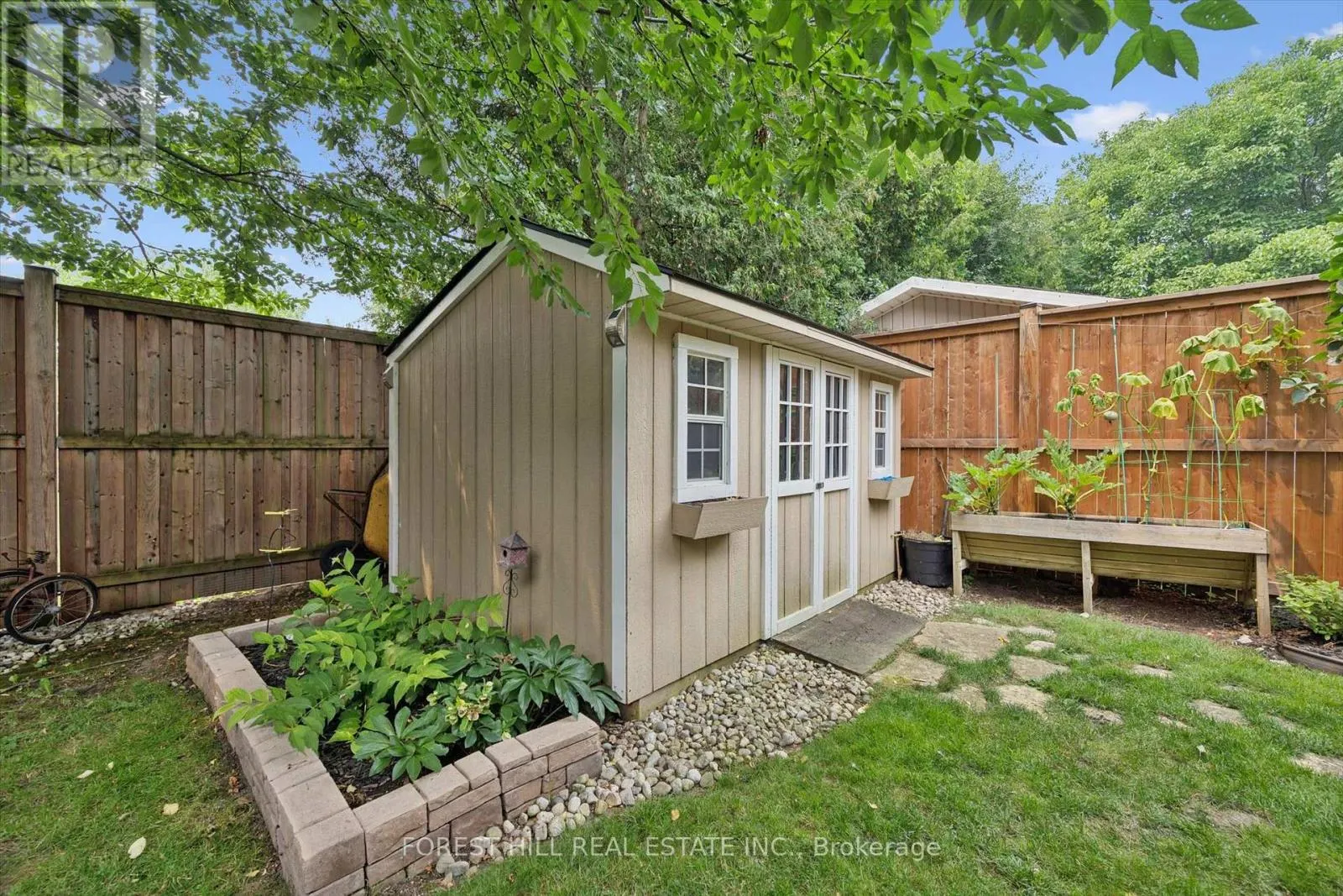 22 SLEEMAN AVENUE