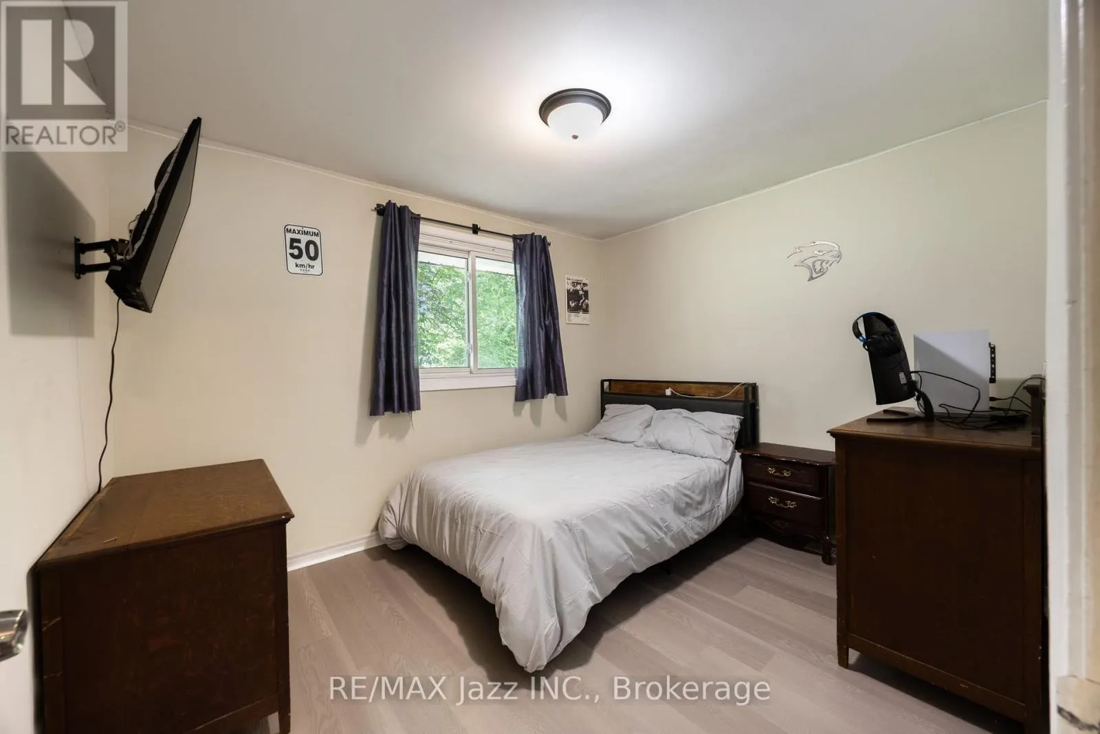 62 CROSSLEY DRIVE