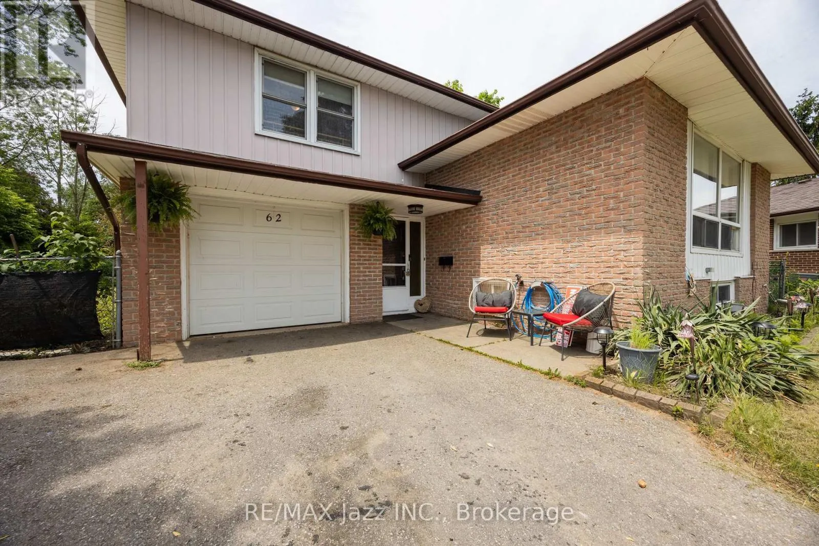 62 CROSSLEY DRIVE