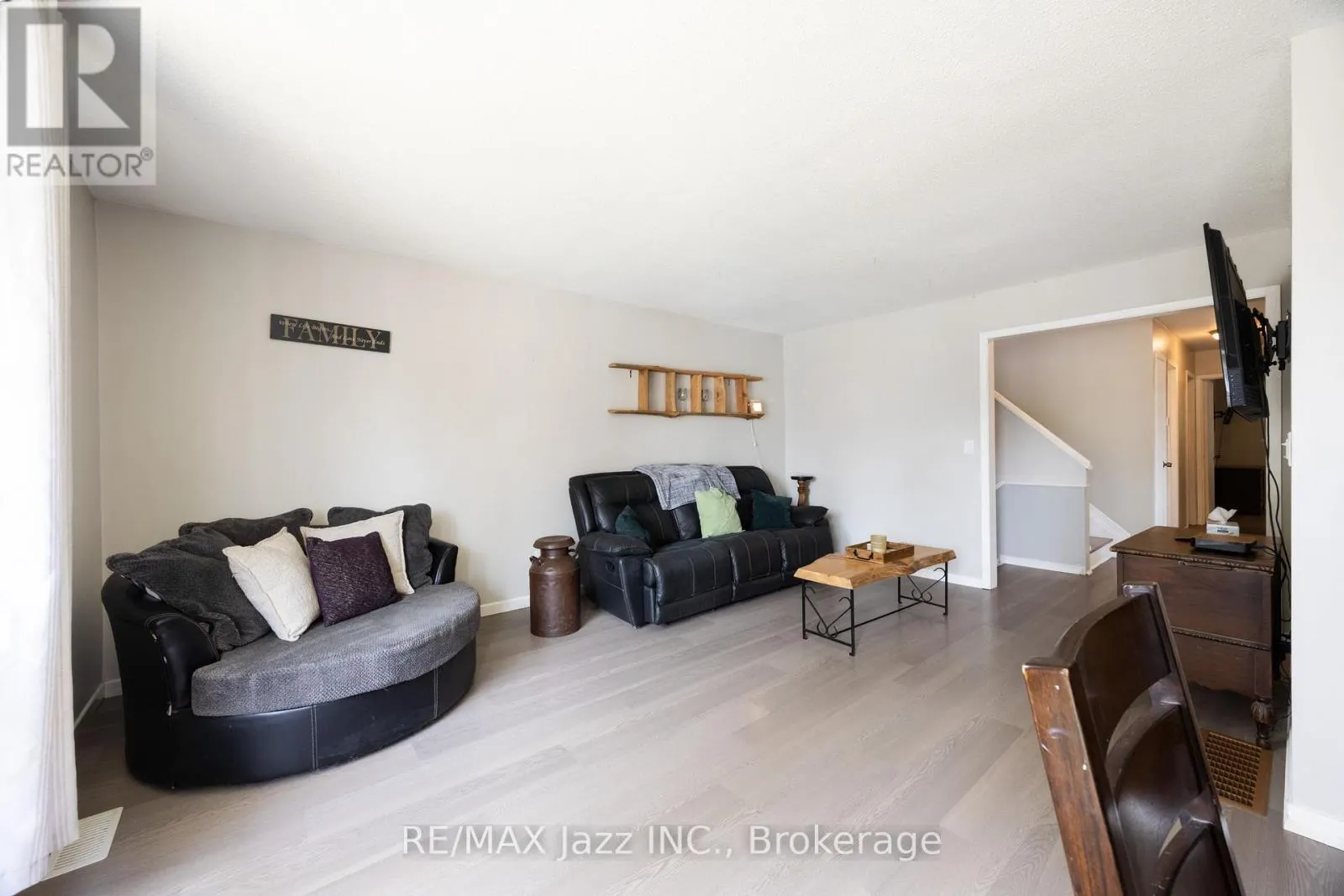 62 CROSSLEY DRIVE