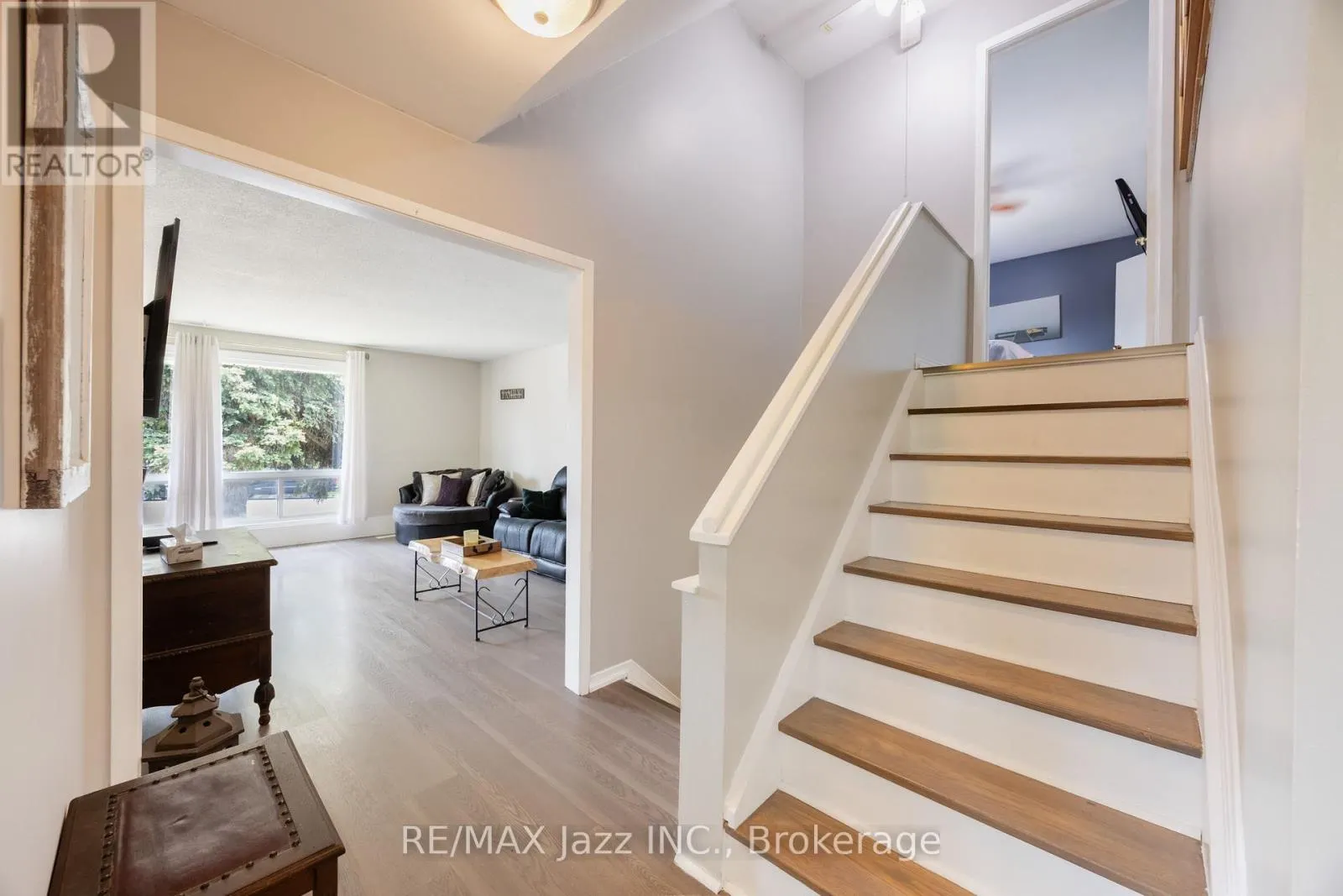 62 CROSSLEY DRIVE