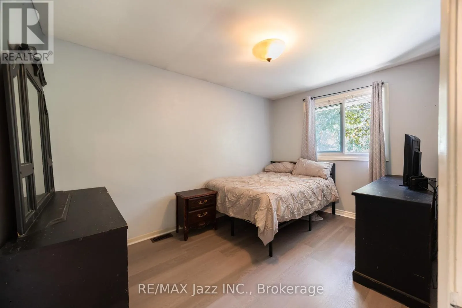 62 CROSSLEY DRIVE