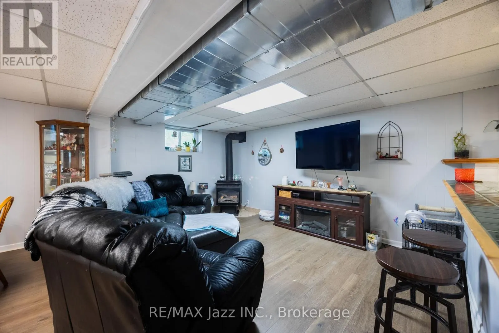 62 CROSSLEY DRIVE