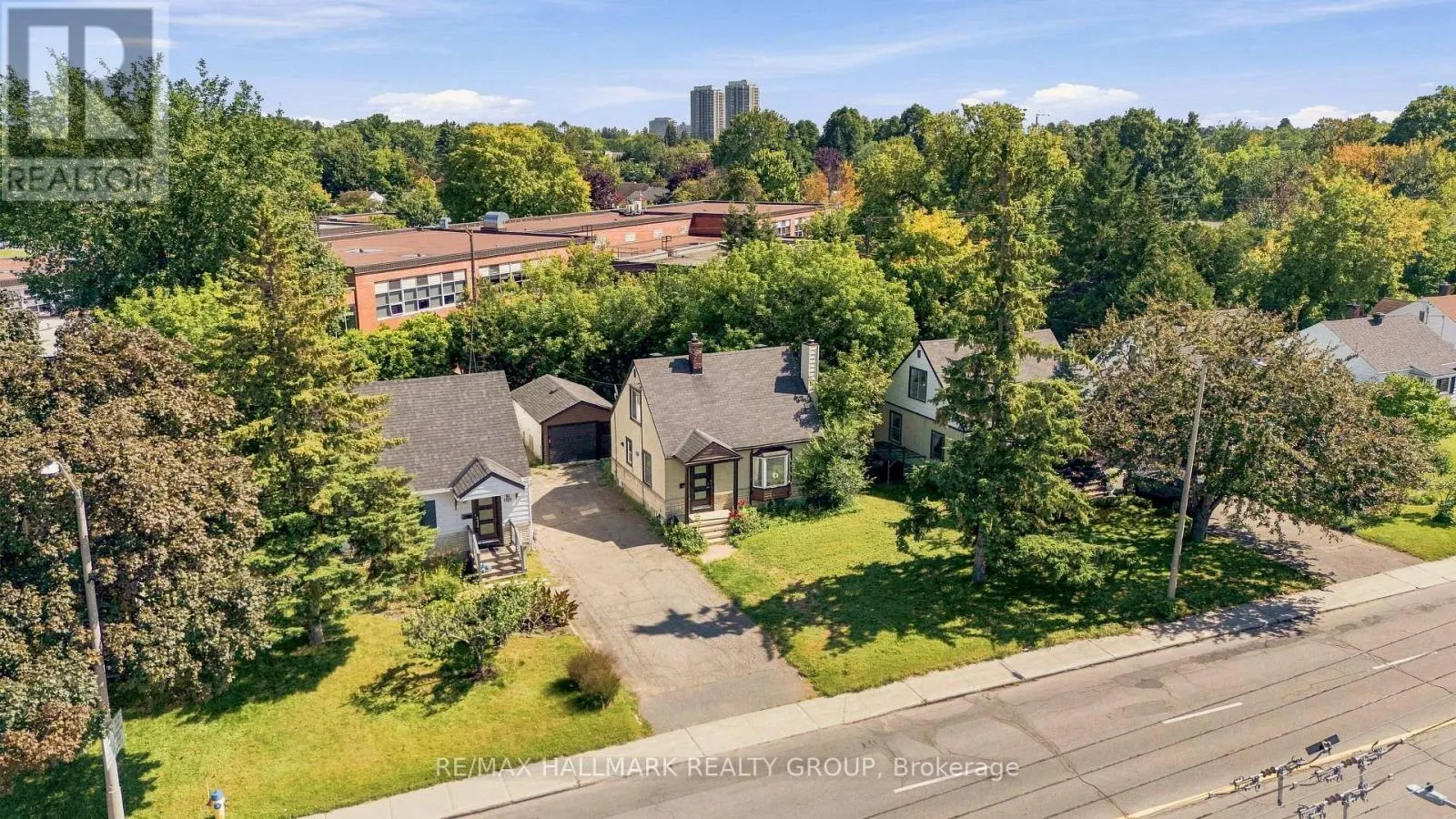 929 MERIVALE ROAD