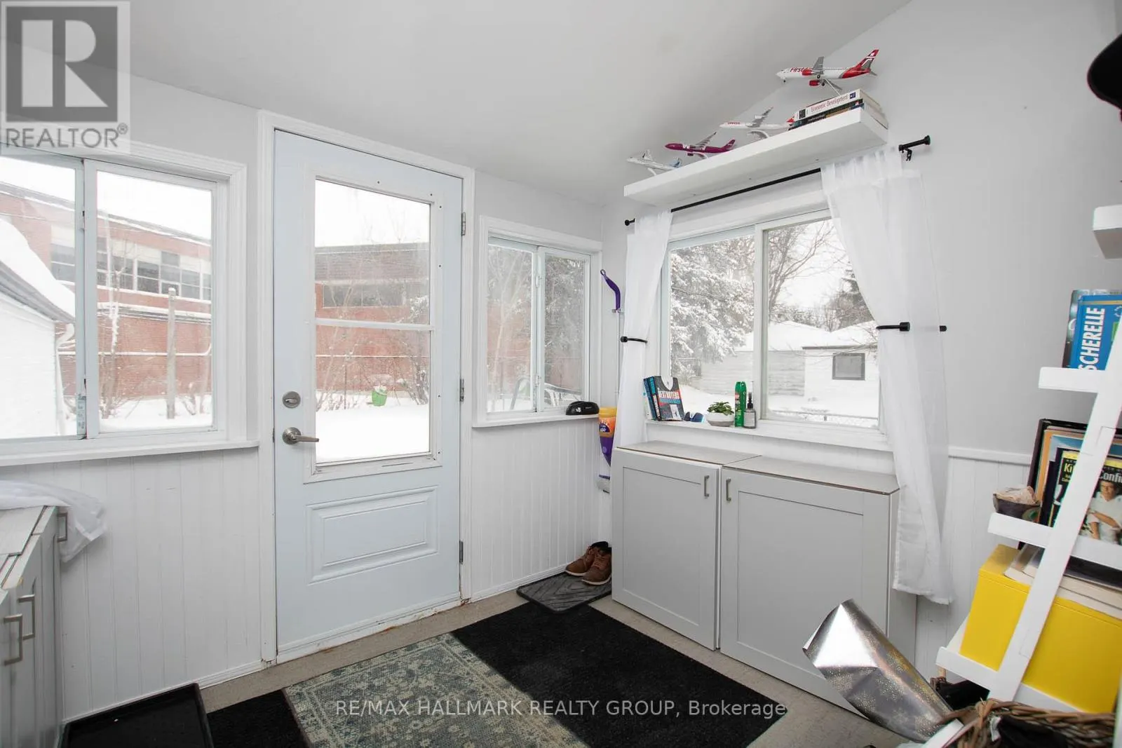 929 MERIVALE ROAD