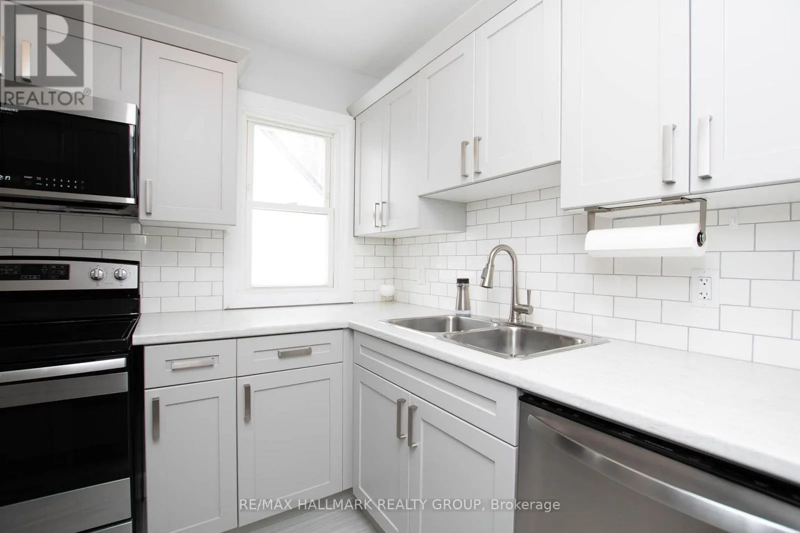 929 MERIVALE ROAD