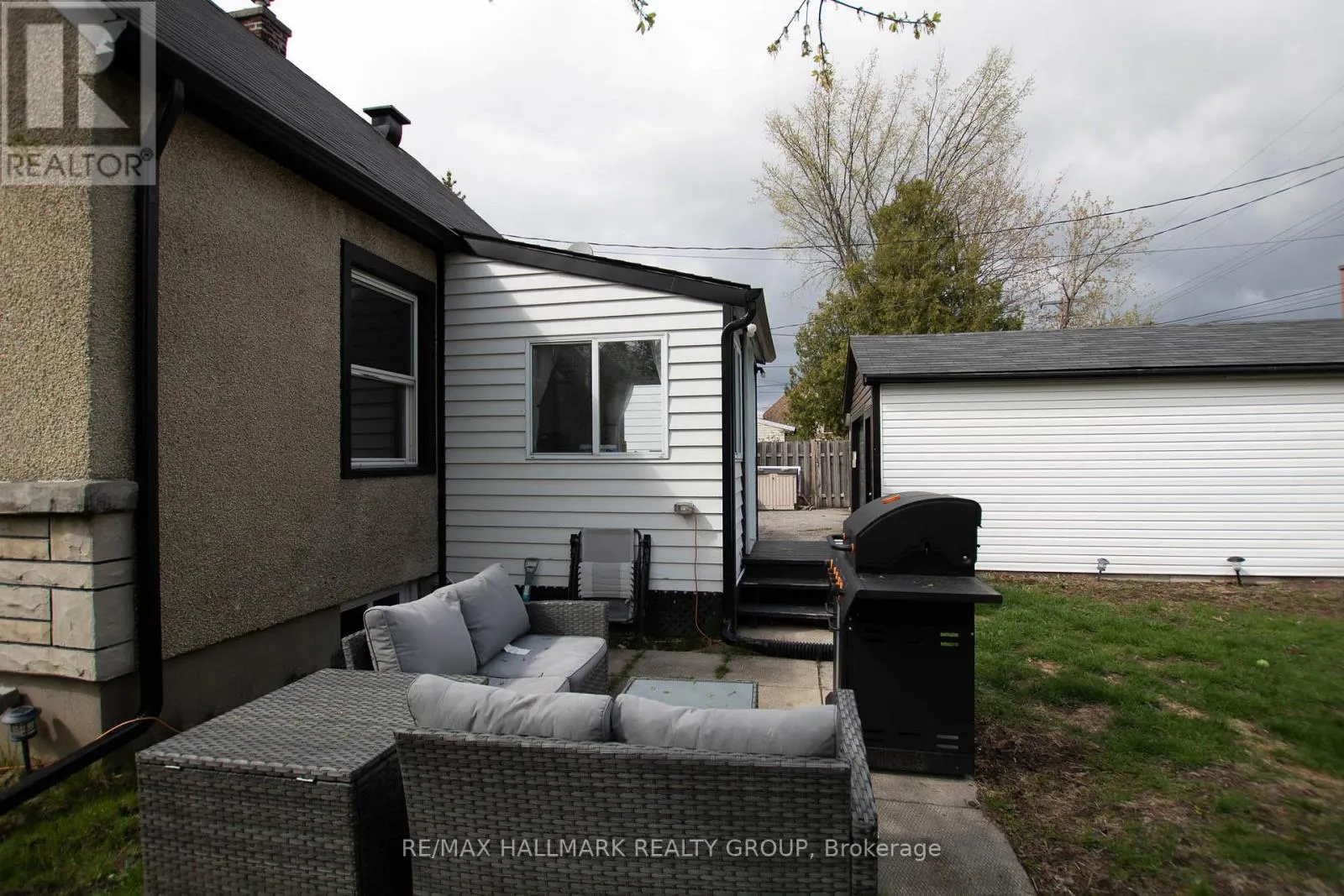 929 MERIVALE ROAD