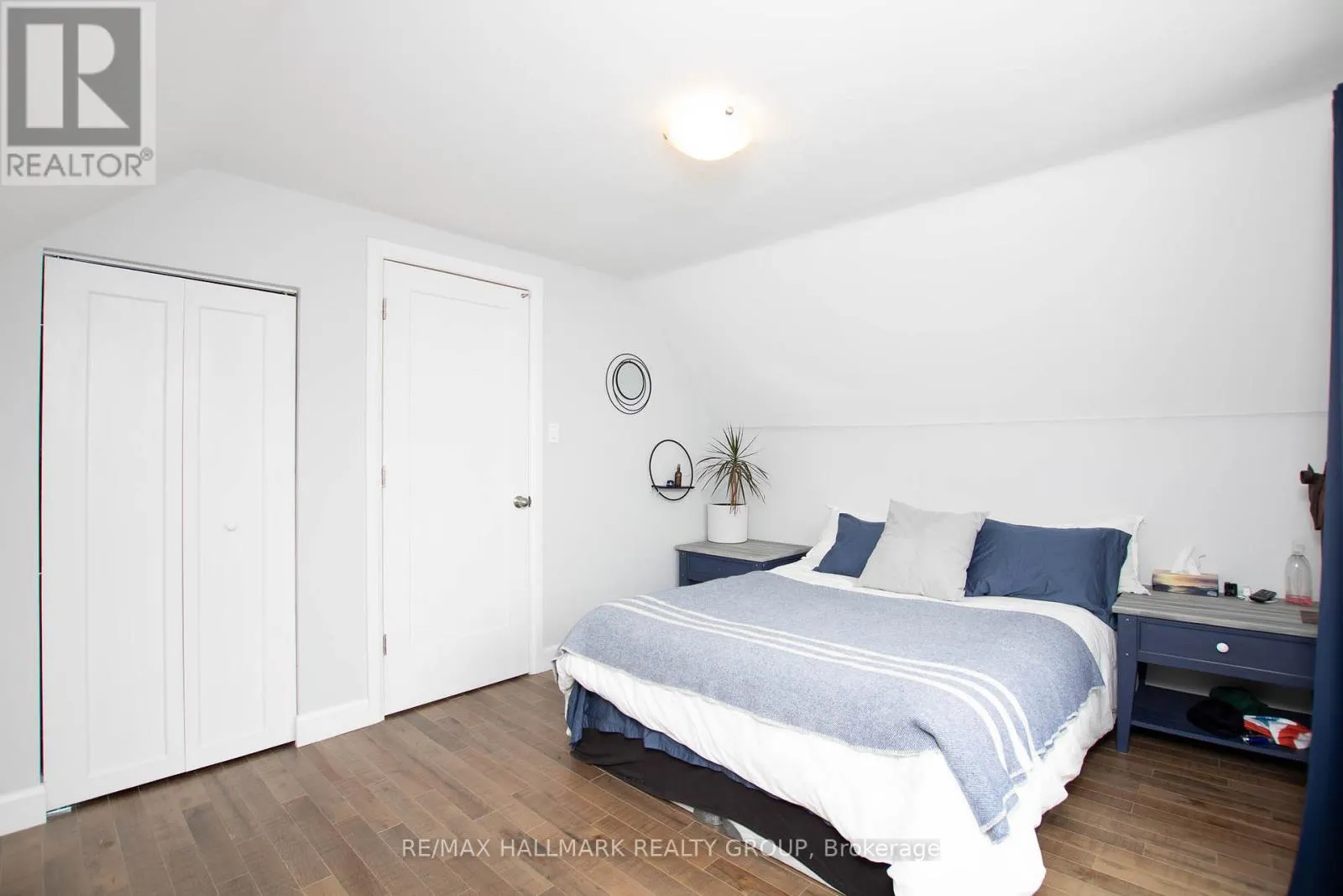 929 MERIVALE ROAD