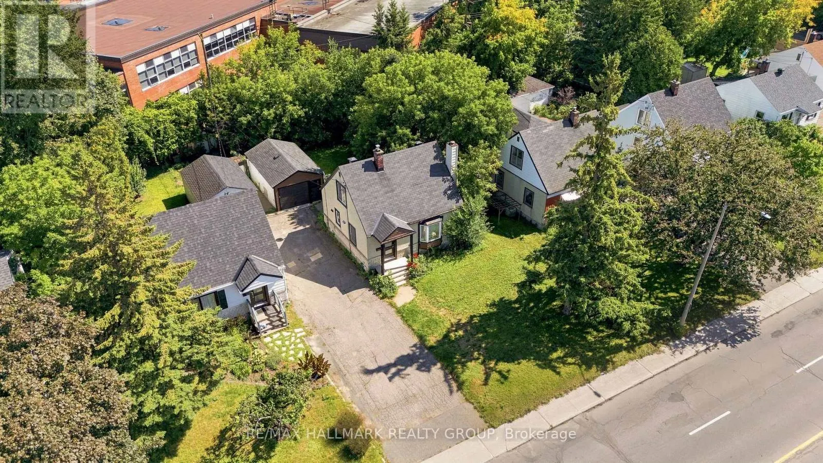 929 MERIVALE ROAD