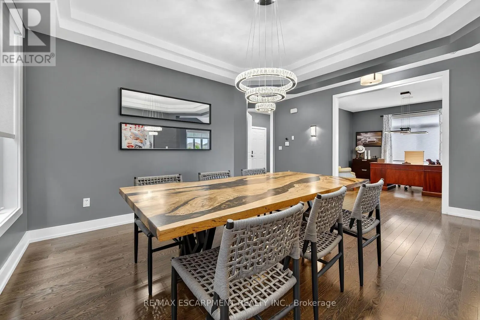 24 CHESTNUT DRIVE
