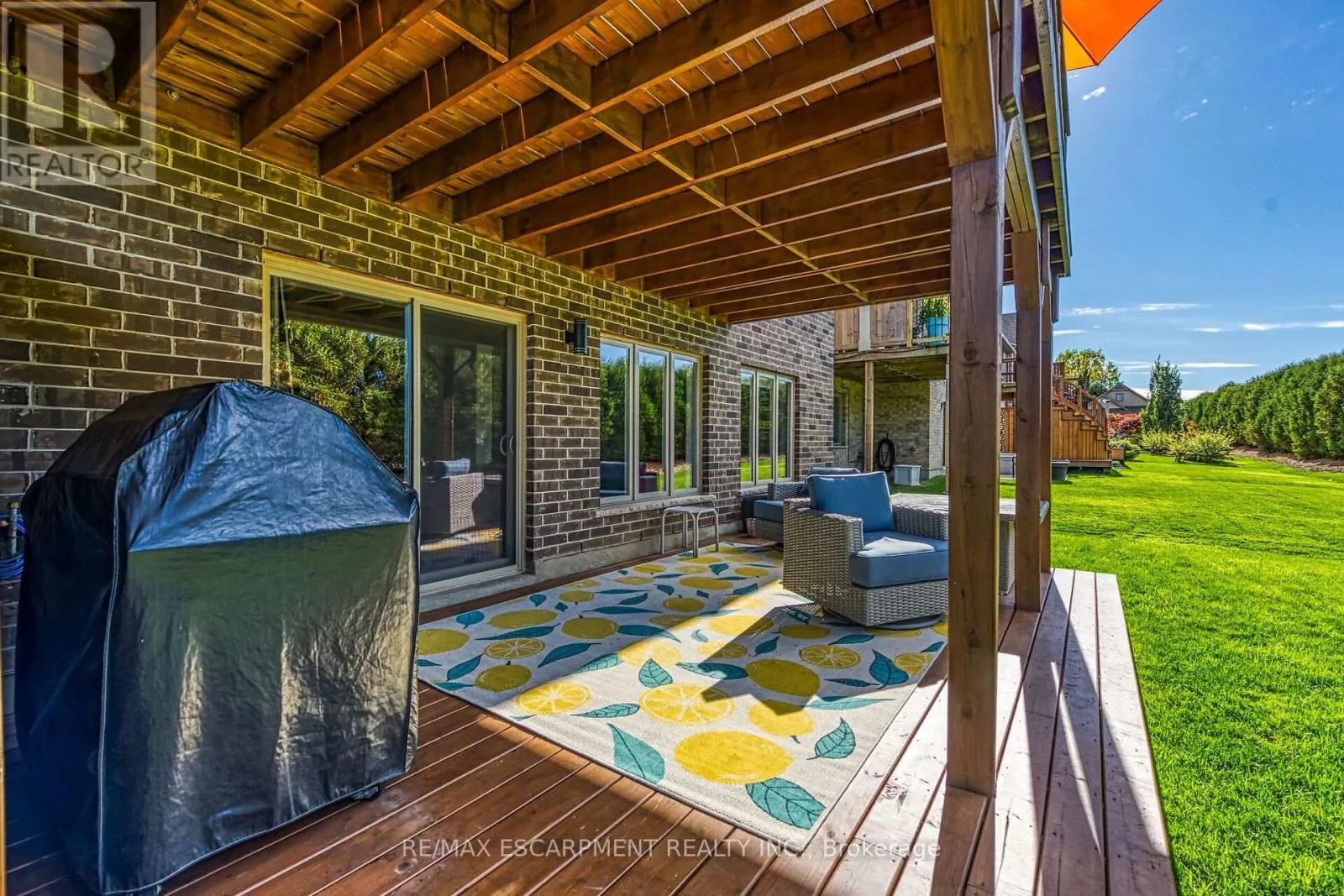 24 CHESTNUT DRIVE