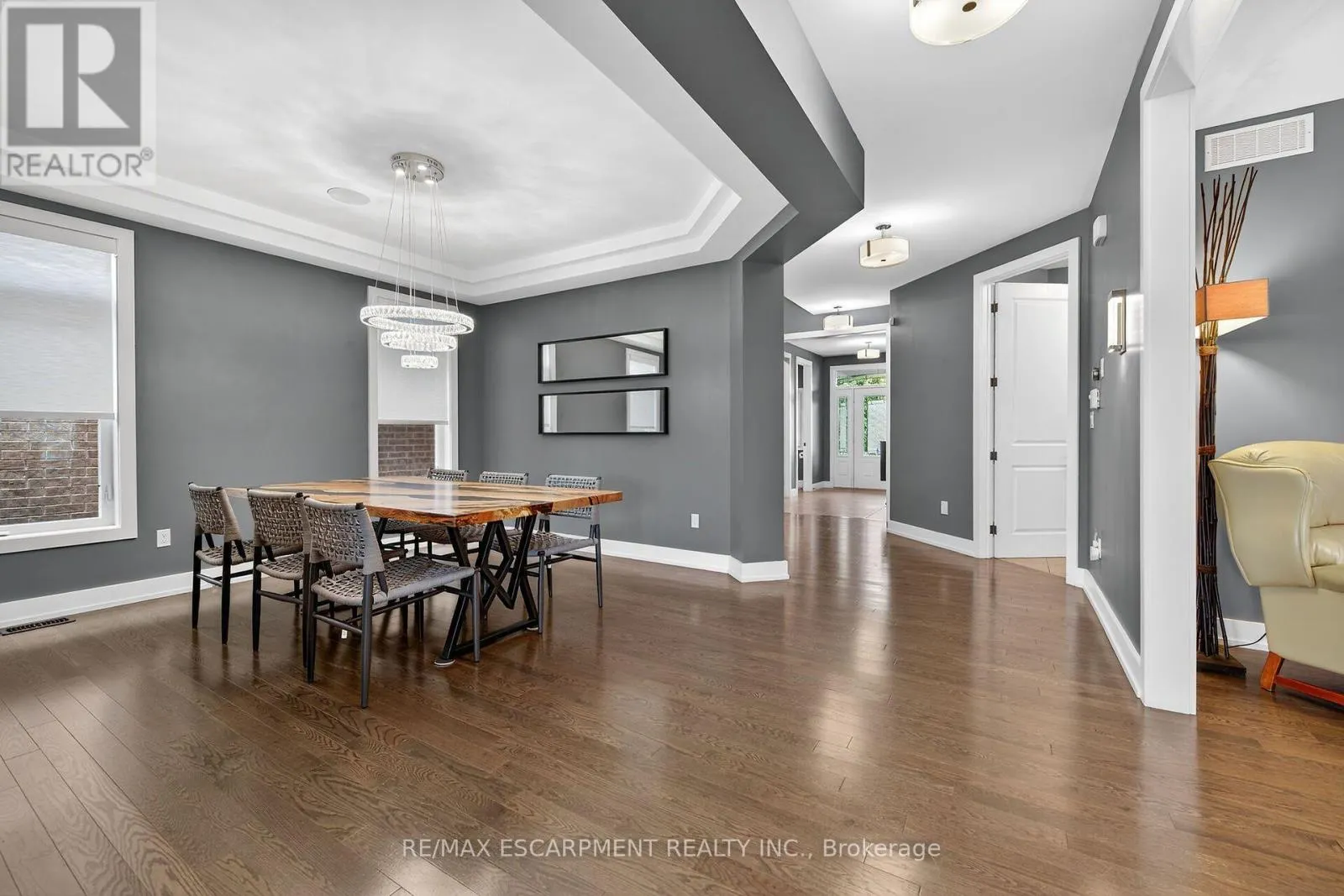 24 CHESTNUT DRIVE