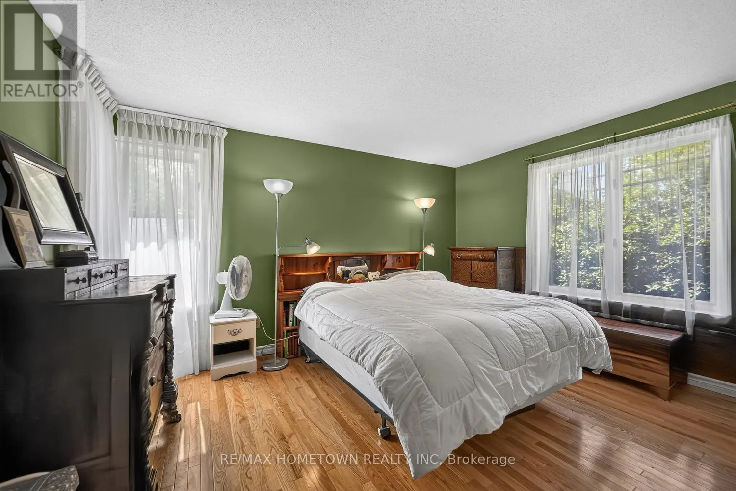 5873 RIDEAU VALLEY DRIVE N