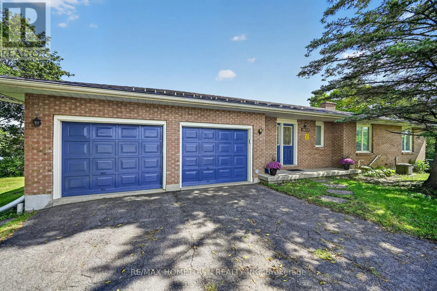 5873 RIDEAU VALLEY DRIVE N