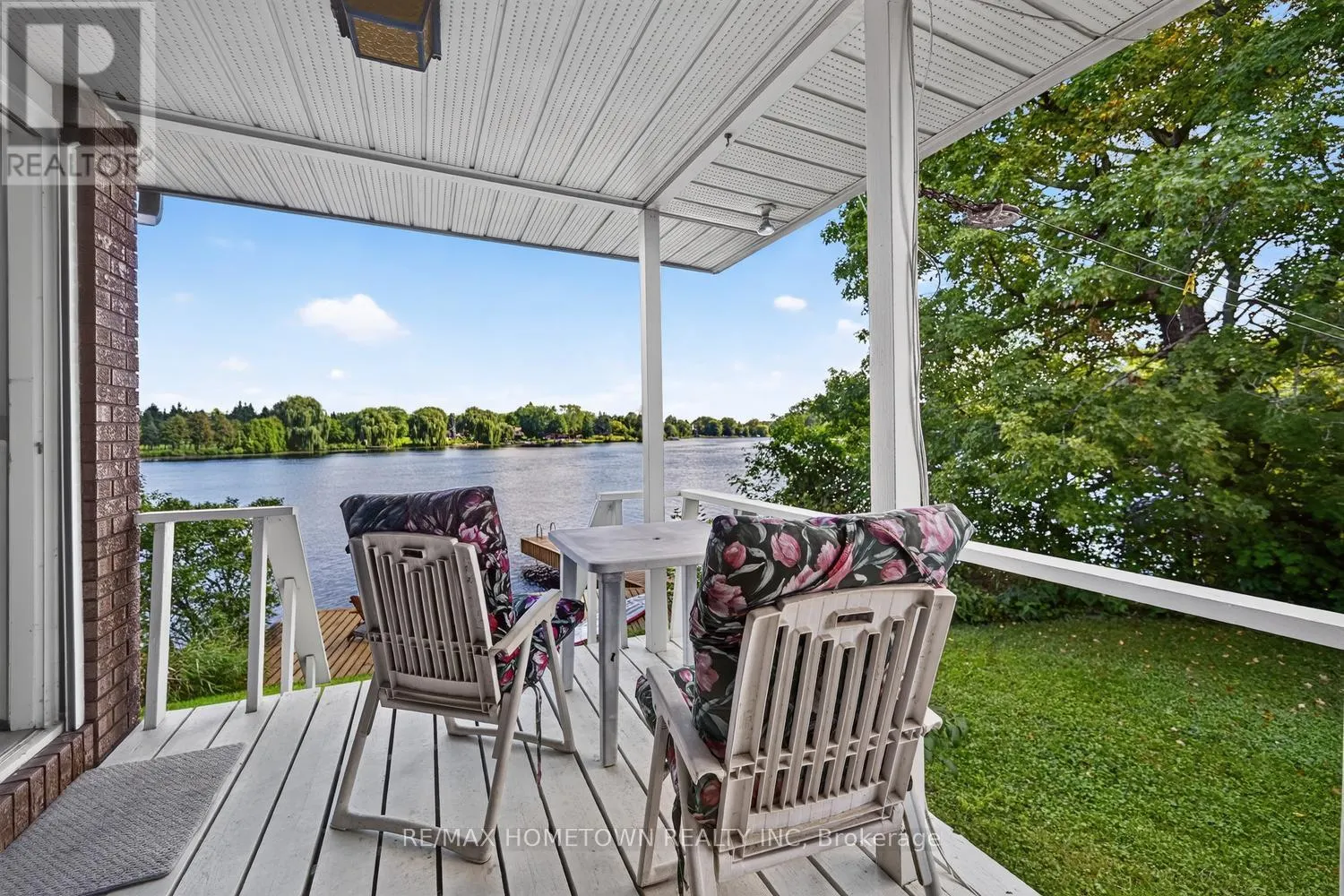 5873 RIDEAU VALLEY DRIVE N