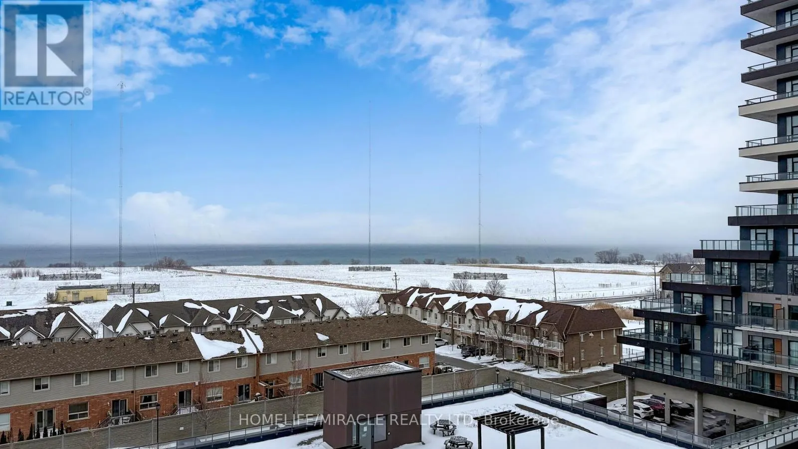 607 - 560 NORTH SERVICE ROAD