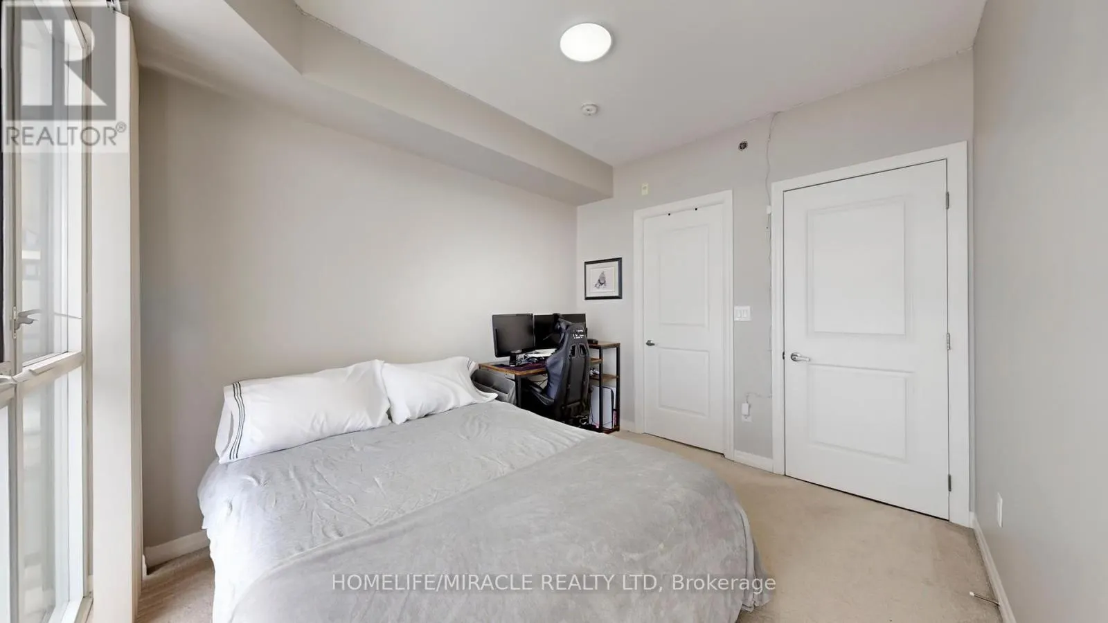 607 - 560 NORTH SERVICE ROAD