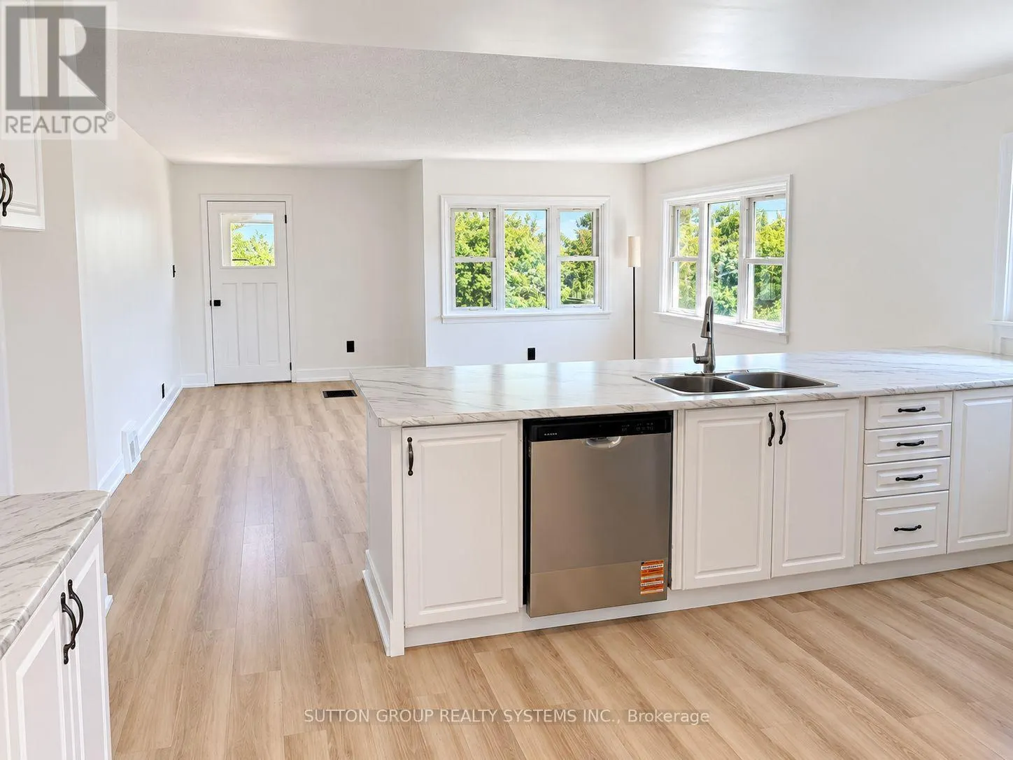 30 PERRY AVENUE