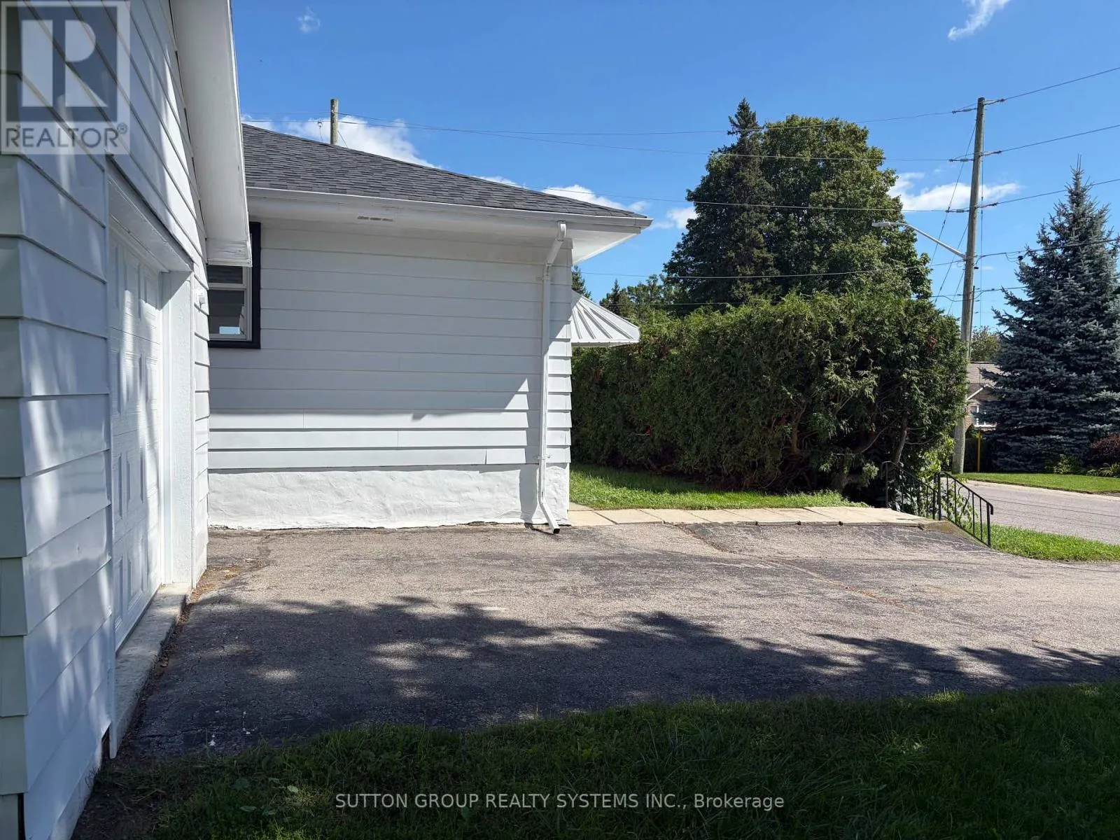 30 PERRY AVENUE