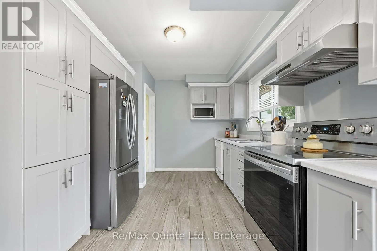 87 ORCHARD DRIVE