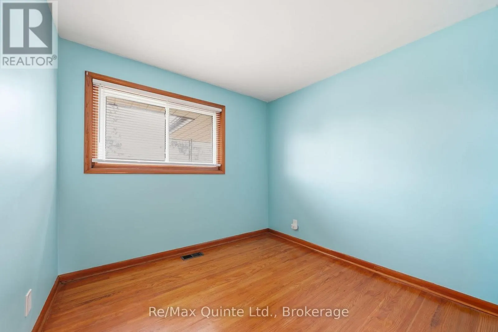 87 ORCHARD DRIVE