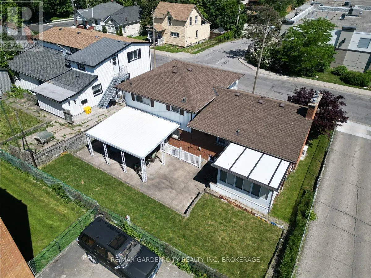 41 ALBERT STREET W