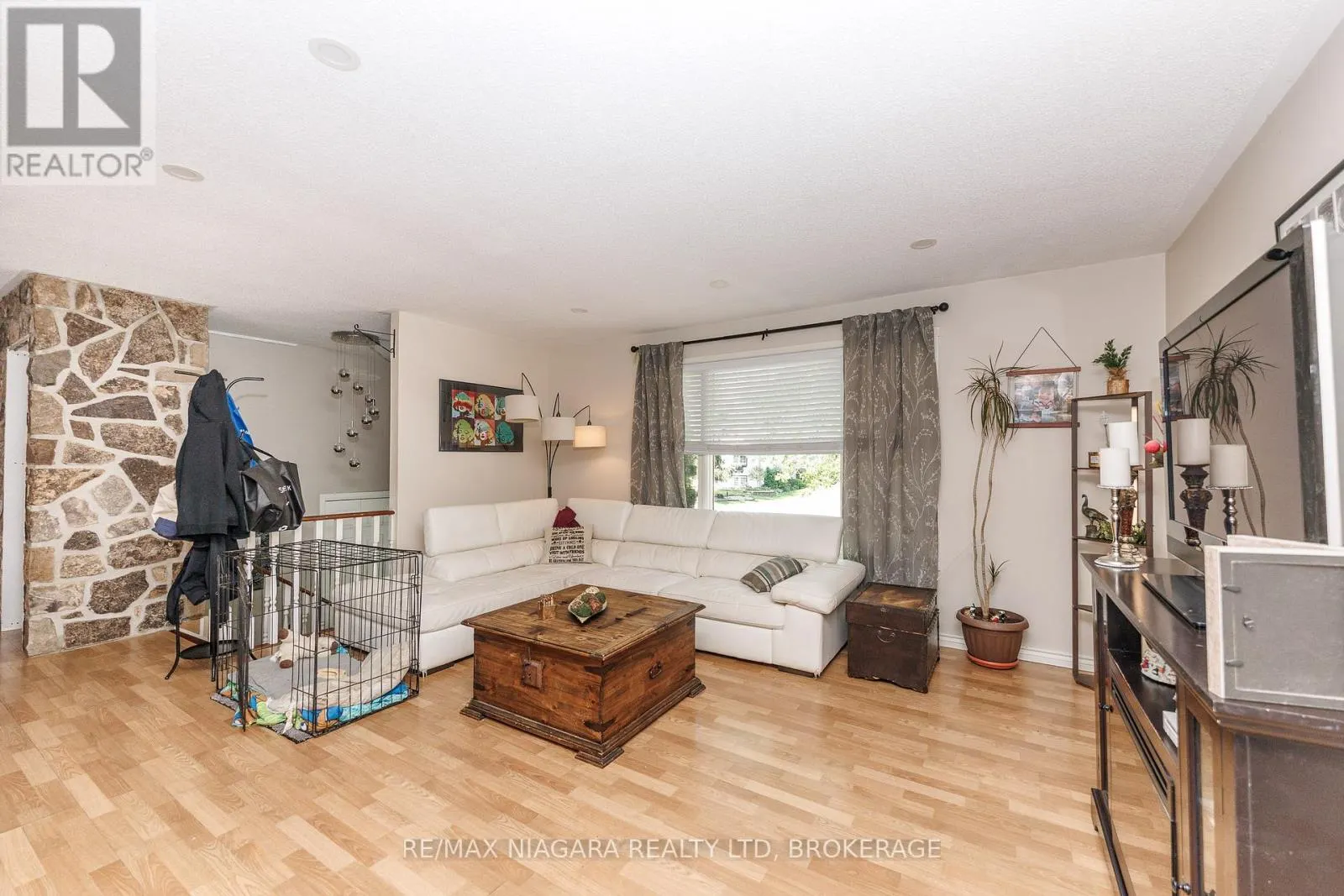 88 PLEASANT AVENUE N