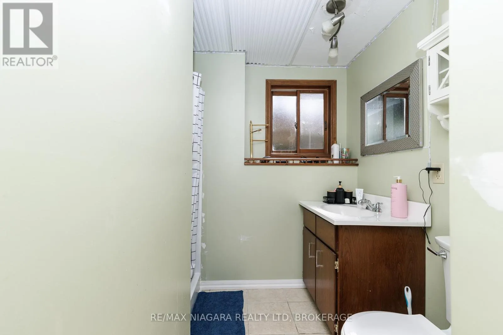 88 PLEASANT AVENUE N
