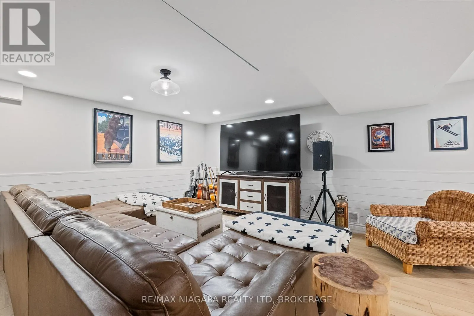 51268 TUNNACLIFFE ROAD S