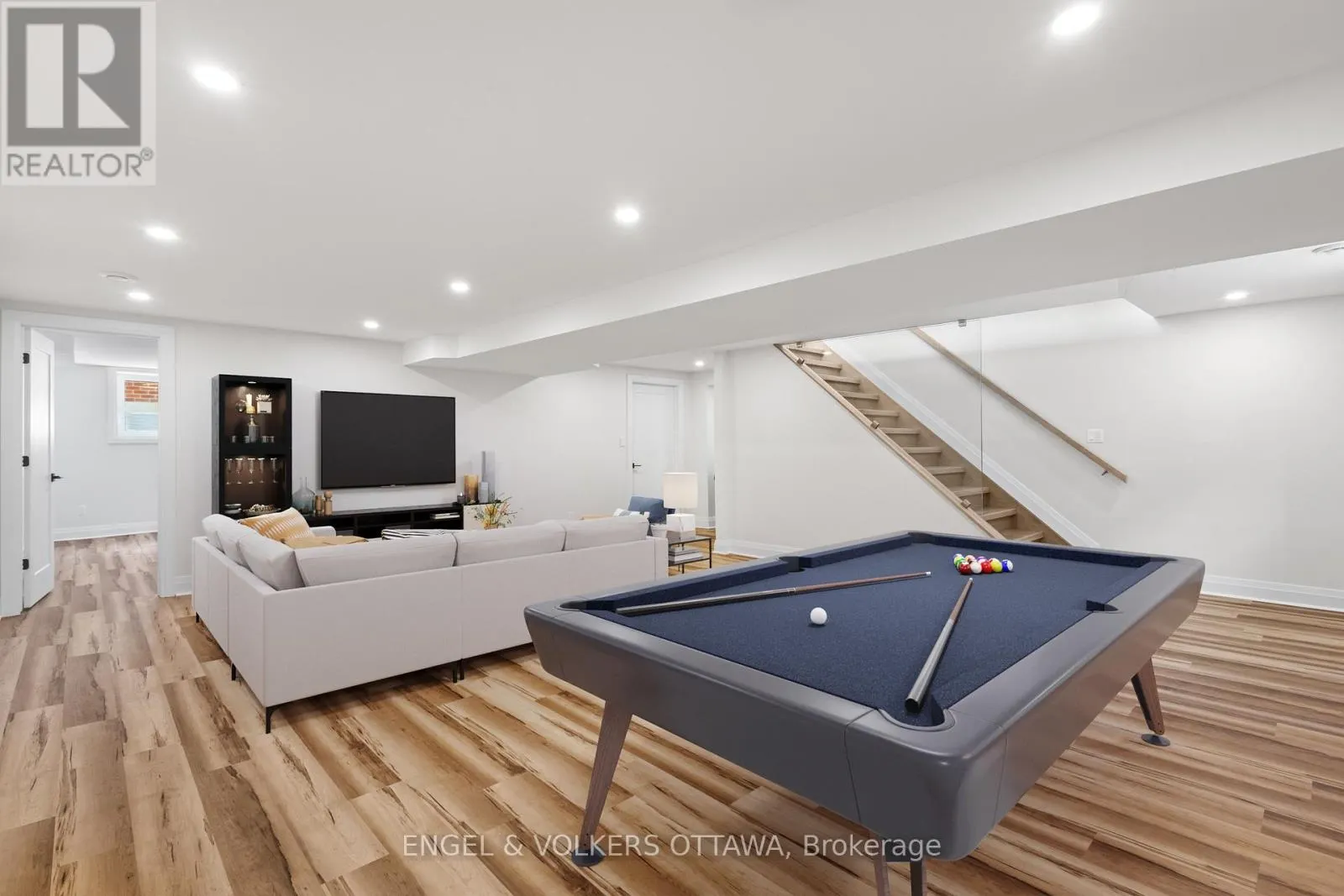 736 SHERBOURNE ROAD