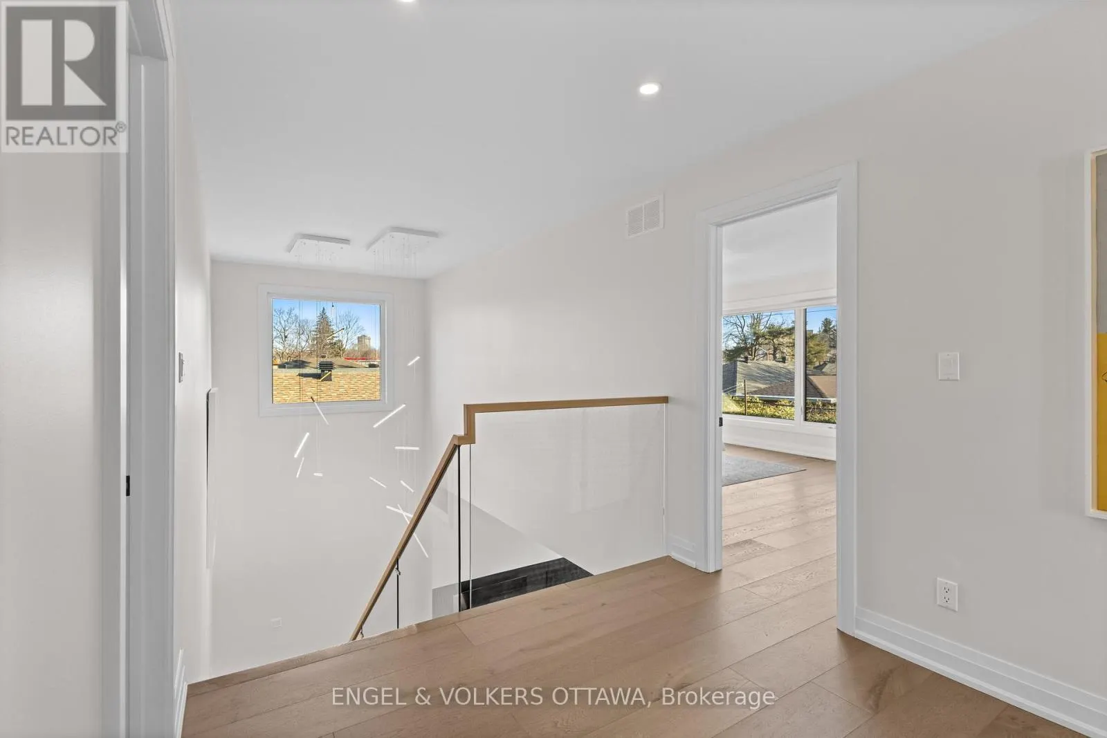 736 SHERBOURNE ROAD
