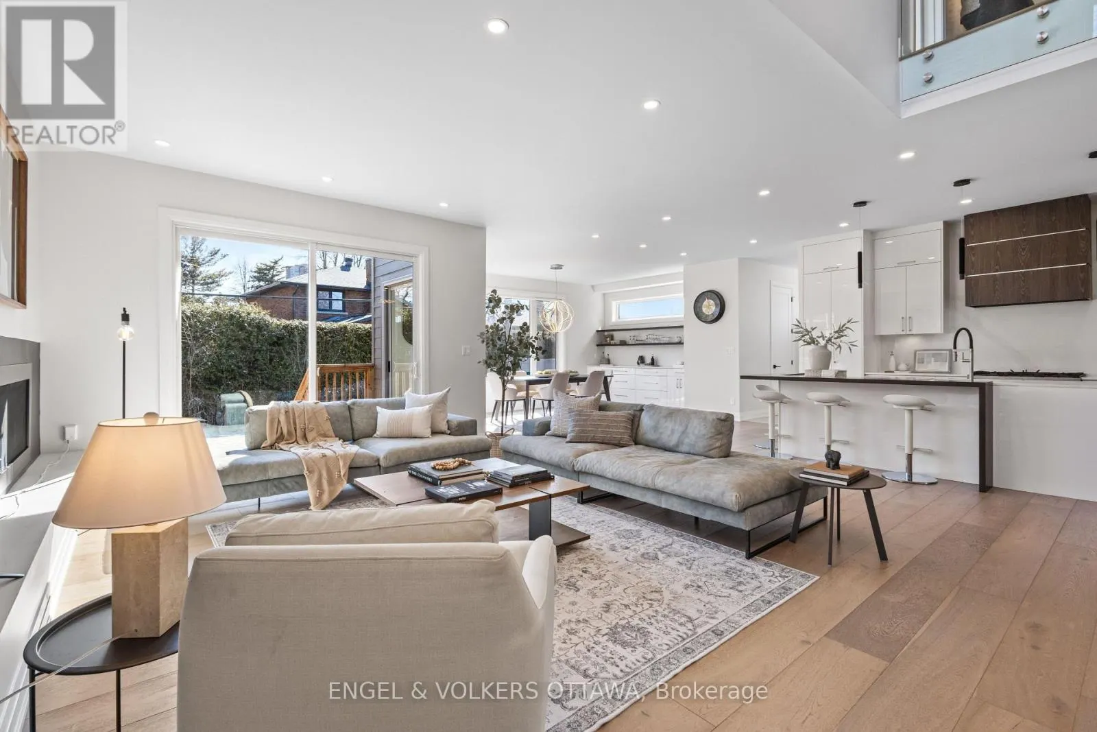 736 SHERBOURNE ROAD