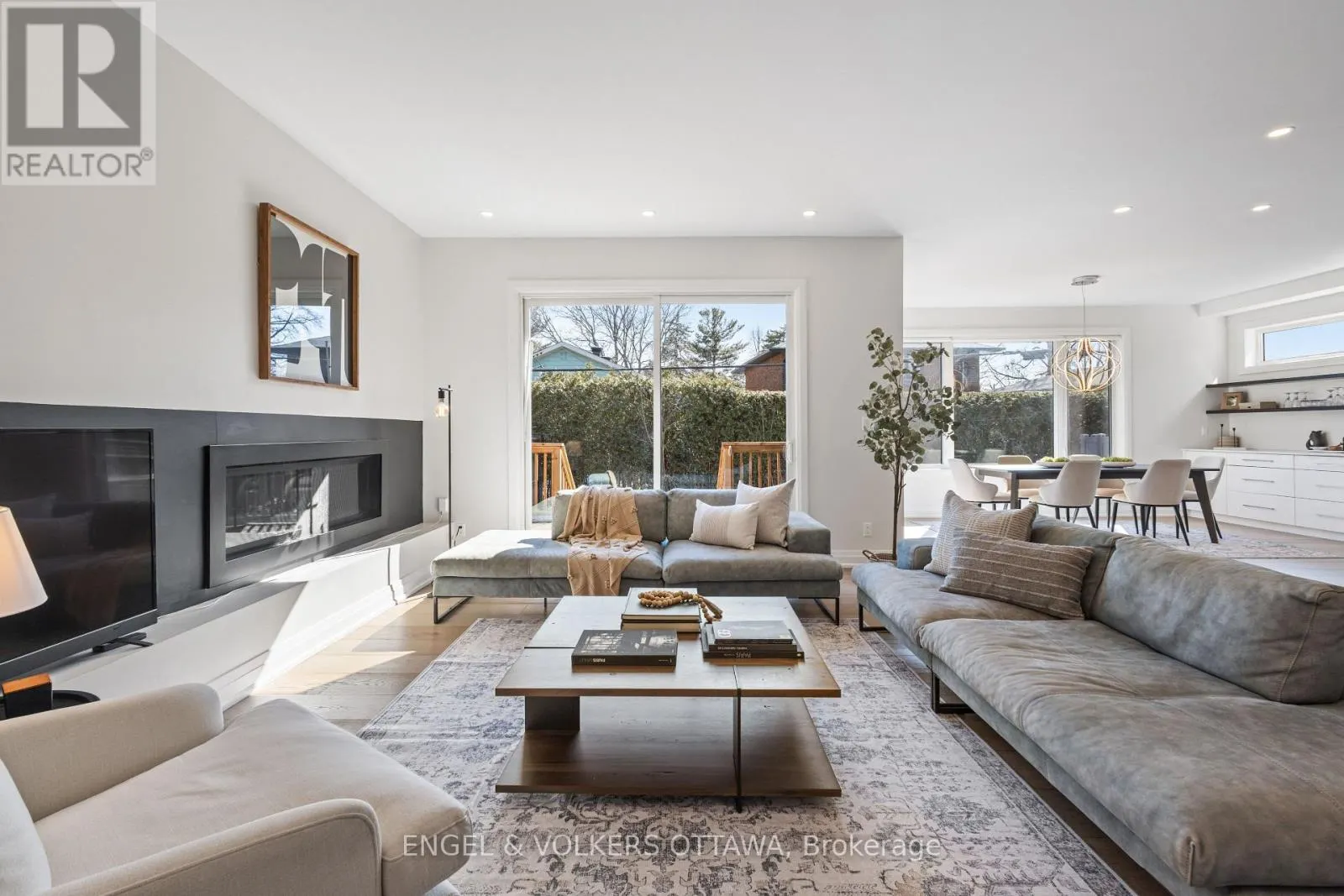 736 SHERBOURNE ROAD