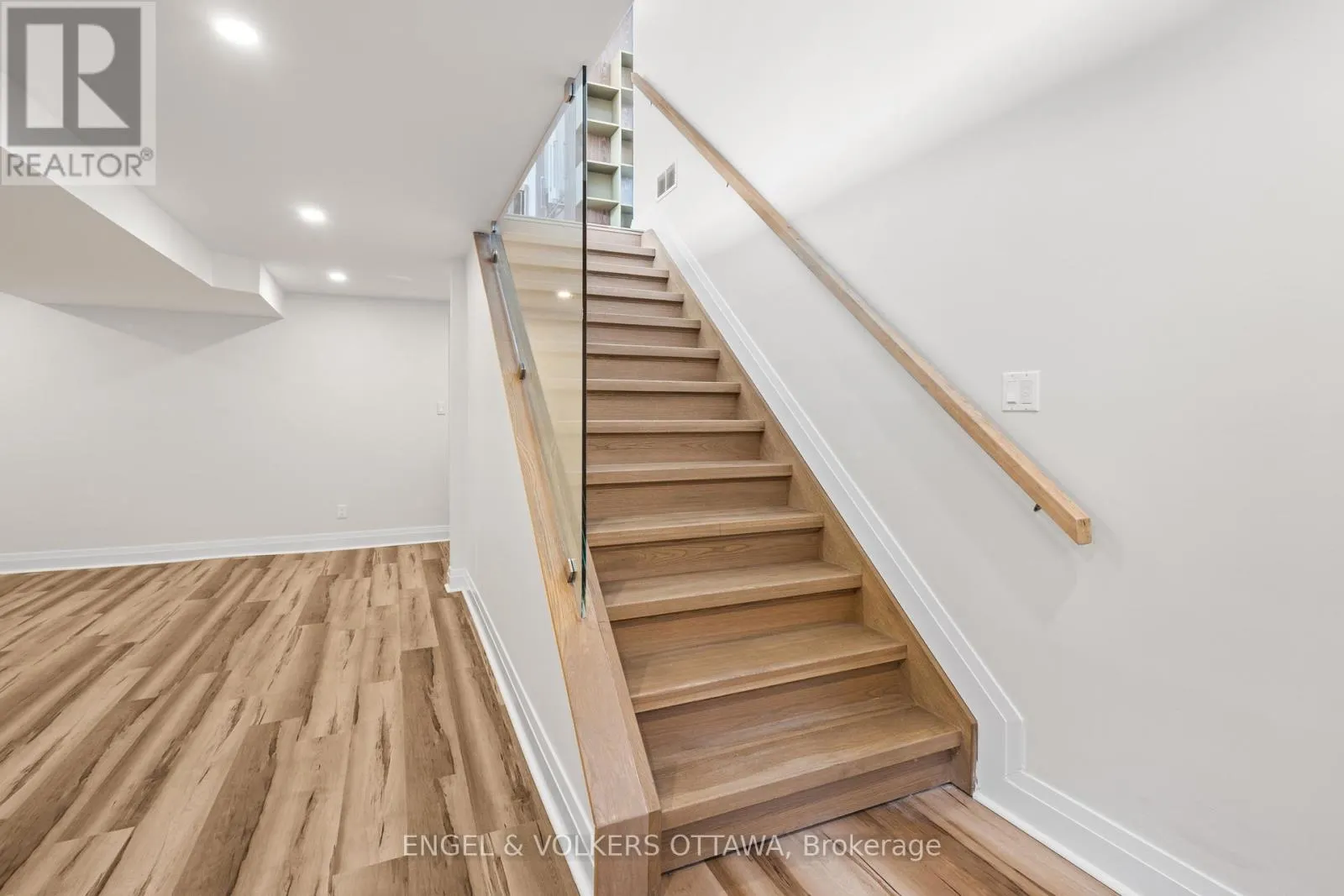 736 SHERBOURNE ROAD