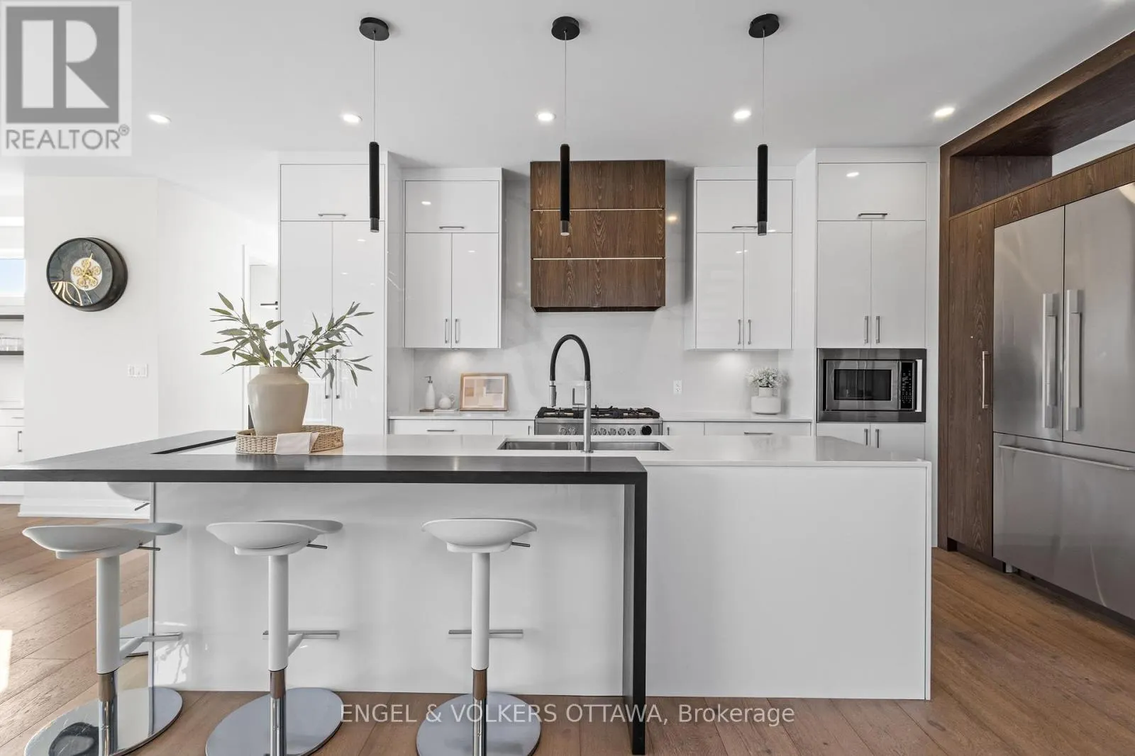 736 SHERBOURNE ROAD