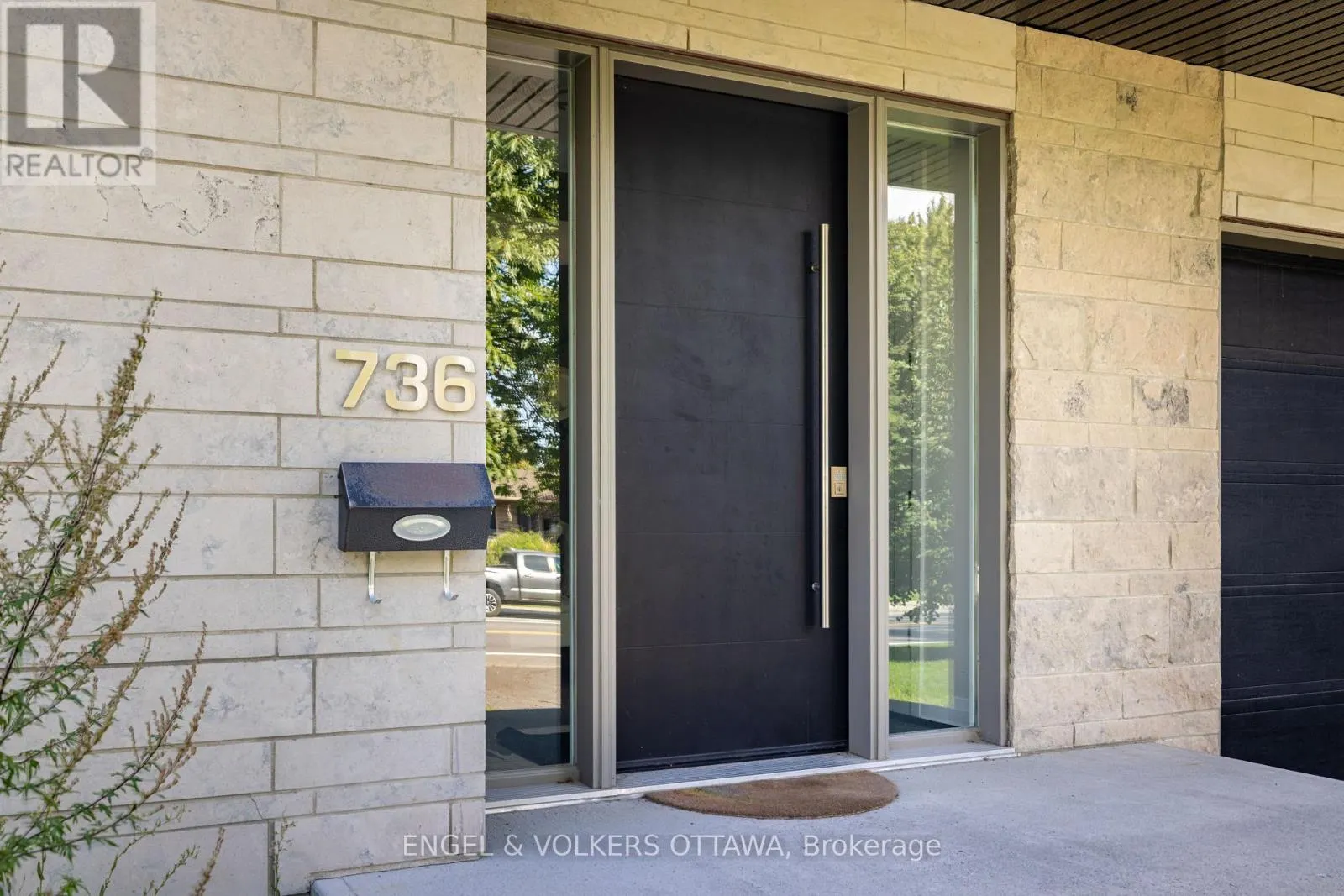 736 SHERBOURNE ROAD