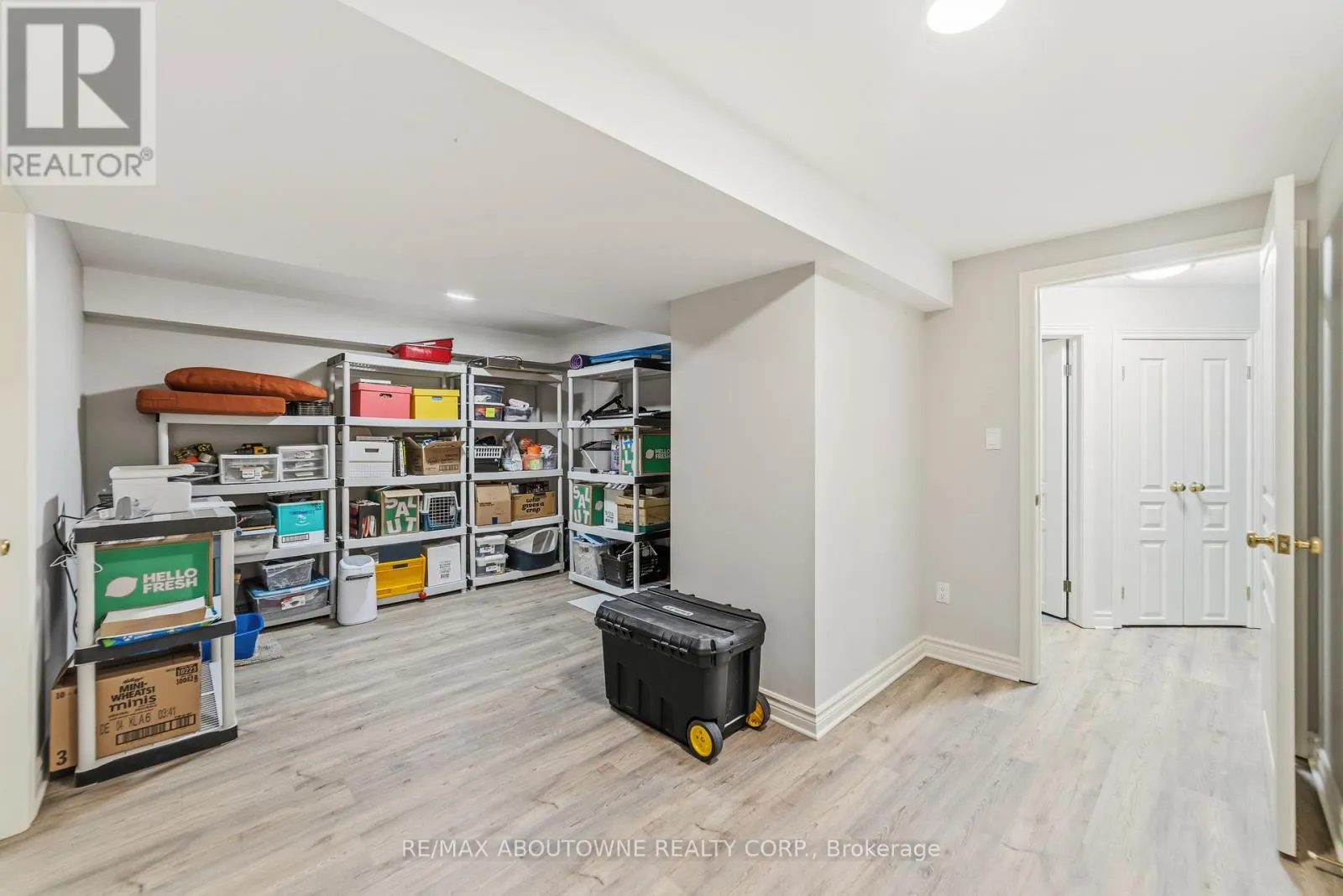 12 - 575 SIMCOE STREET